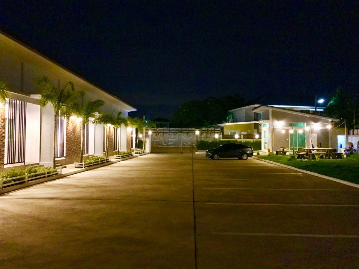סטאהיפ Baan Klangdao Resort מראה חיצוני תמונה